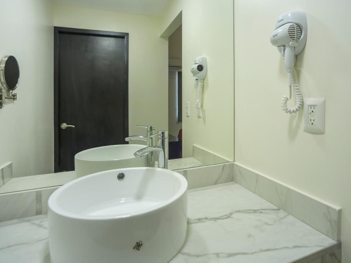 Smart Hotel Monterrei Exterior foto